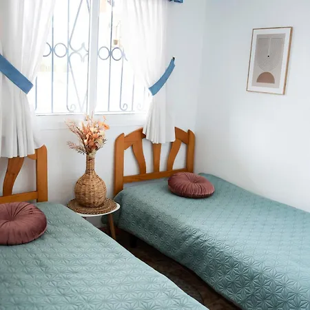 Sunny Getaway In Orihuela Costa *